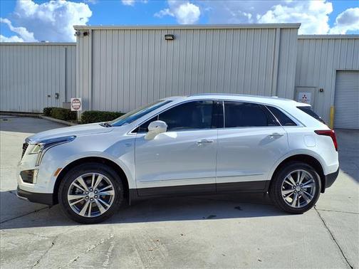 2026 Cadillac XT5 Premium Luxury