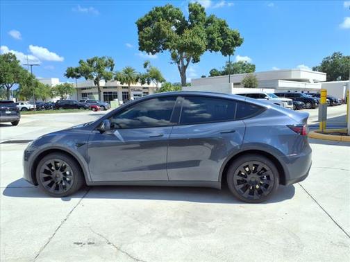 2023 Tesla Model Y Long Range Dual Motor All-Wheel Drive