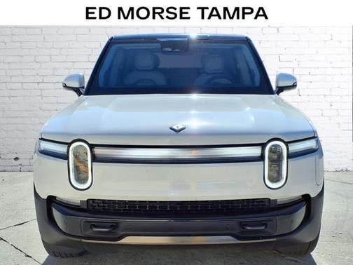 2025 Rivian R1S Adventure