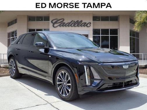 2025 Cadillac LYRIQ V