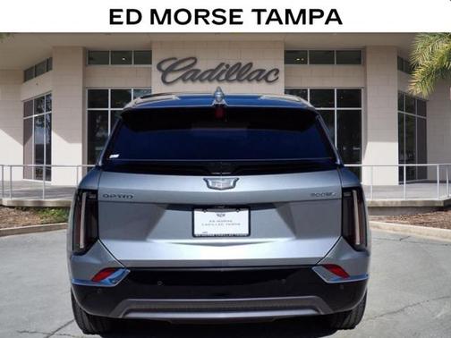 2025 Cadillac OPTIQ Luxury 1 AWD