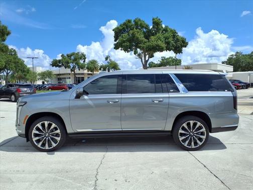 2025 Cadillac Escalade ESV Premium Luxury
