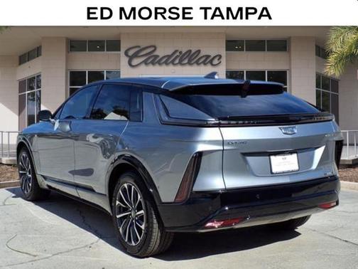 2025 Cadillac LYRIQ V