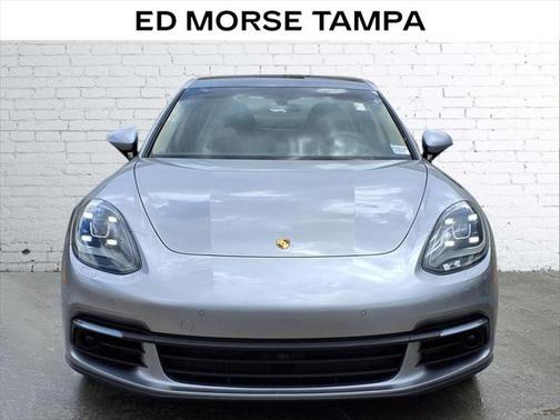 2019 Porsche Panamera 4