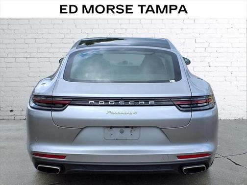 2019 Porsche Panamera 4