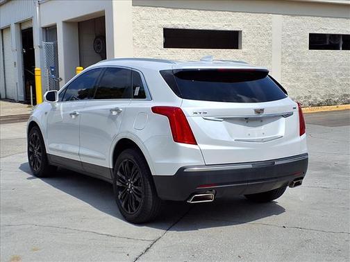 Crystal White Tricoat 2018 Cadillac XT5 Premium Luxury