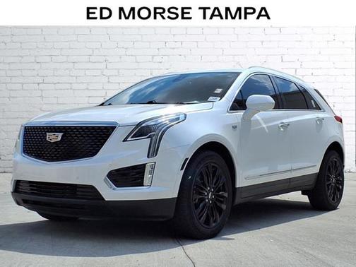 Crystal White Tricoat 2018 Cadillac XT5 Premium Luxury