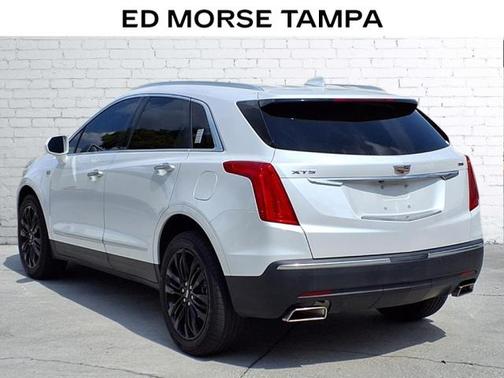 Crystal White Tricoat 2018 Cadillac XT5 Premium Luxury