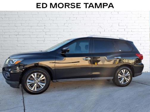 2020 Nissan Pathfinder SL 2WD