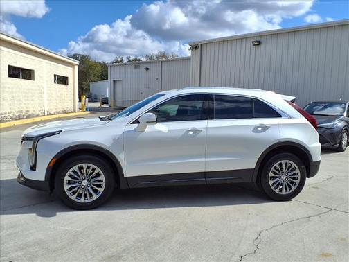 2024 Cadillac XT4 Premium Luxury