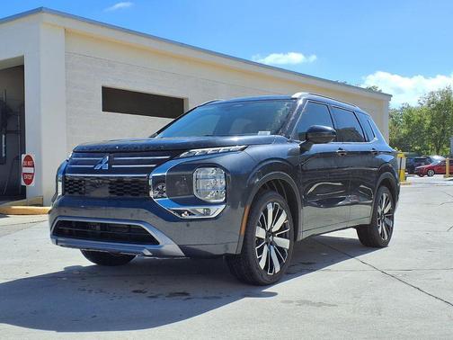 Graphite Gray 2026 Mitsubishi Outlander SEL S-AWC