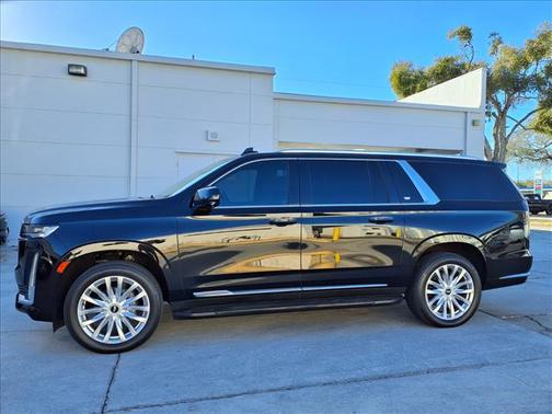 2022 Cadillac Escalade ESV Luxury