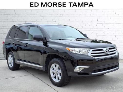 2013 Toyota Highlander SE