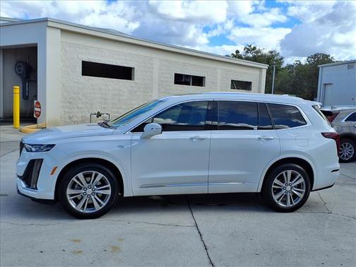 2024 Cadillac XT6 Premium Luxury FWD