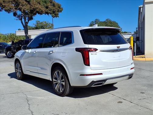 2024 Cadillac XT6 Premium Luxury FWD