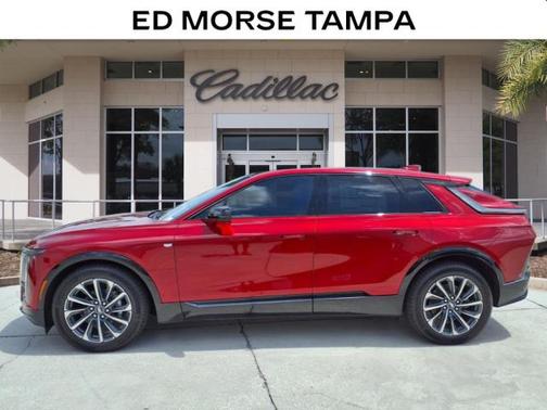 2025 Cadillac LYRIQ V