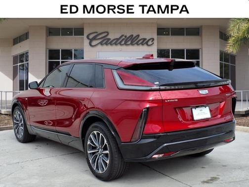 2025 Cadillac LYRIQ V