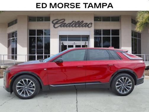 2025 Cadillac LYRIQ V