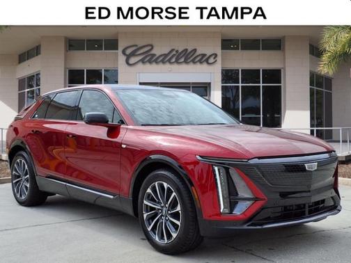 2025 Cadillac LYRIQ V