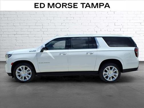 Summit White 2022 Chevrolet Suburban 2WD High Country