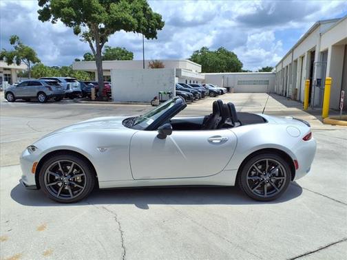 2016 Mazda MX-5 Miata Club