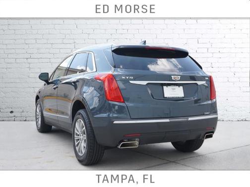 Photo 3 of 31 of 2019 Cadillac XT5 Luxury