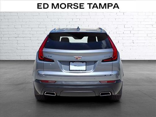 Argent Silver Metallic 2023 Cadillac XT4 Luxury