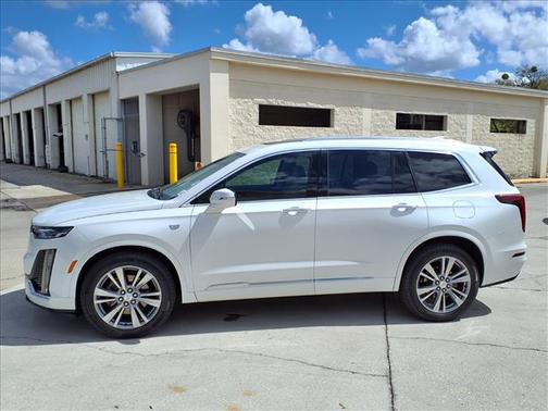 2023 Cadillac XT6 Premium Luxury FWD