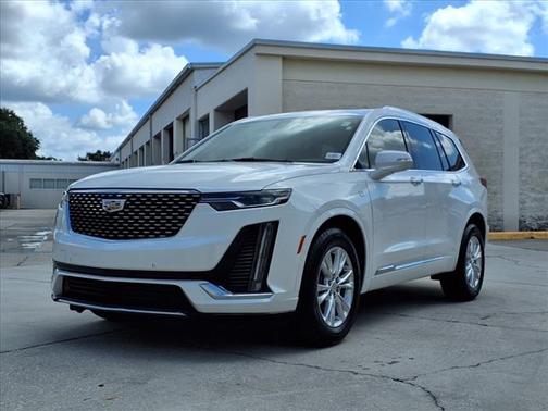2023 Cadillac XT6 Luxury FWD