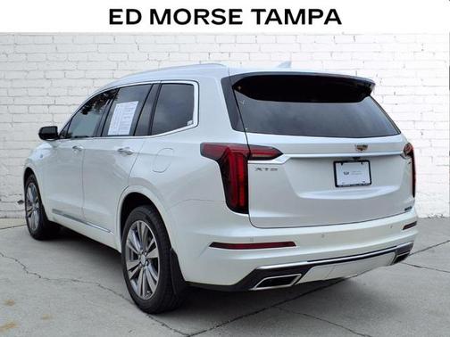 2022 Cadillac XT6 Premium Luxury FWD