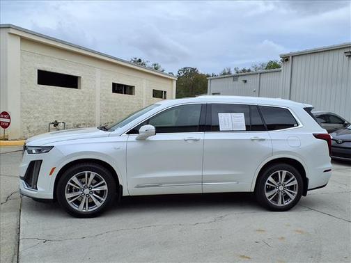 2022 Cadillac XT6 Premium Luxury FWD