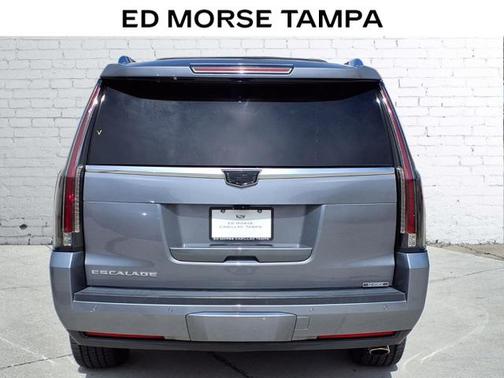 2019 Cadillac Escalade Luxury