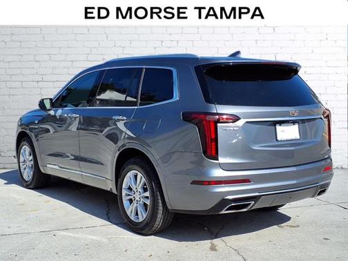 2022 Cadillac XT6 Luxury FWD