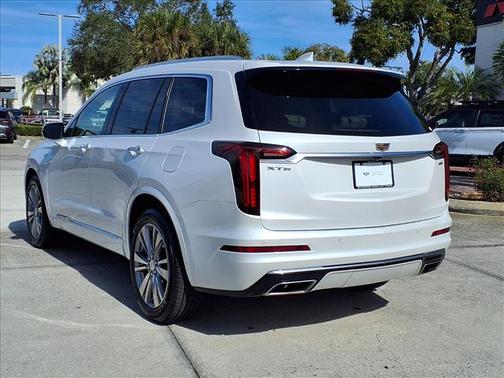 2023 Cadillac XT6 Premium Luxury FWD