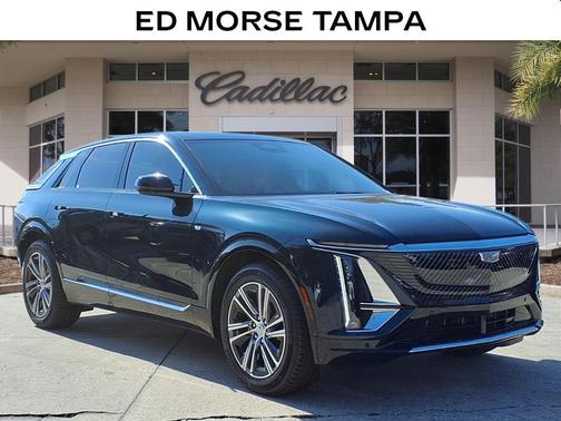Emerald Lake Metallic 2026 Cadillac LYRIQ Luxury