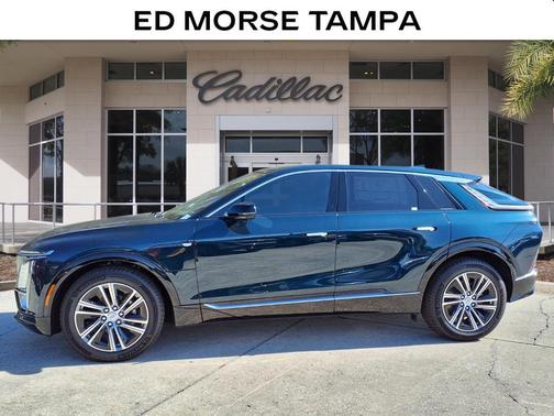Emerald Lake Metallic 2026 Cadillac LYRIQ Luxury