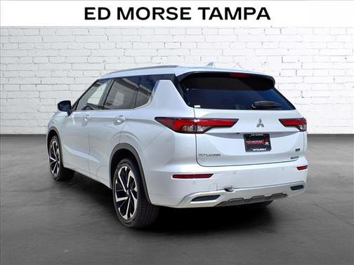 White Diamond 2022 Mitsubishi Outlander SEL Special Edition 2WD