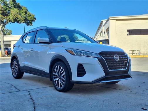2023 Nissan Kicks SV