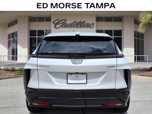 2025 Cadillac LYRIQ V