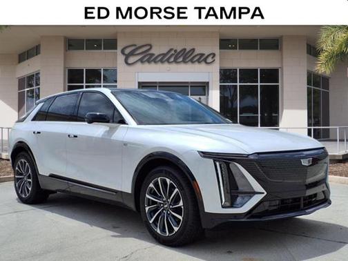 2025 Cadillac LYRIQ V