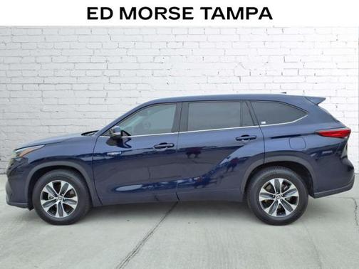 2021 Toyota Highlander Hybrid XLE