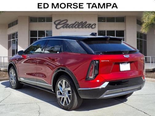 2026 Cadillac OPTIQ Premium Luxury