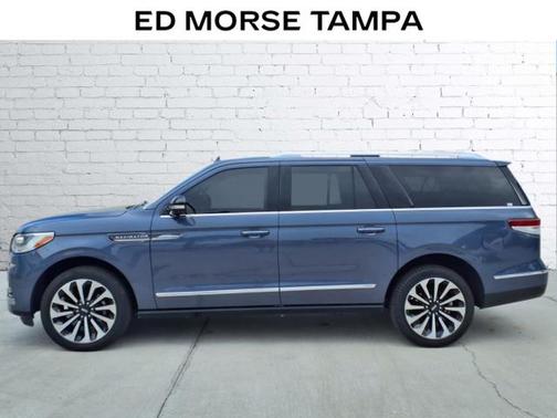 2023 Lincoln Navigator L Reserve