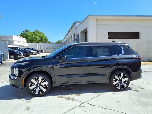 Black Diamond 2026 Mitsubishi Outlander SEL
