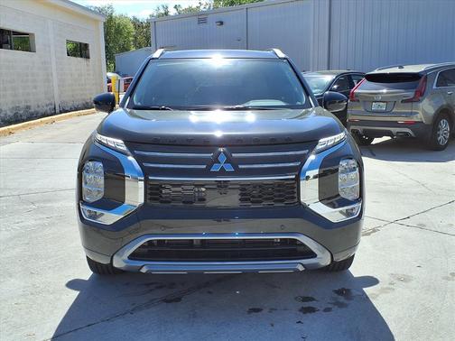 Black Diamond 2026 Mitsubishi Outlander SEL