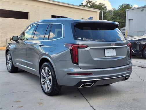 2022 Cadillac XT6 Premium Luxury FWD