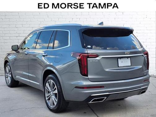 2022 Cadillac XT6 Premium Luxury FWD