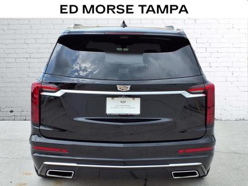 2022 Cadillac XT6 Premium Luxury FWD
