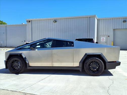 Ultra-Hard Stainless Steel 2025 Tesla Cybertruck All-Wheel Drive