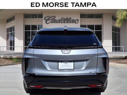 2025 Cadillac LYRIQ V